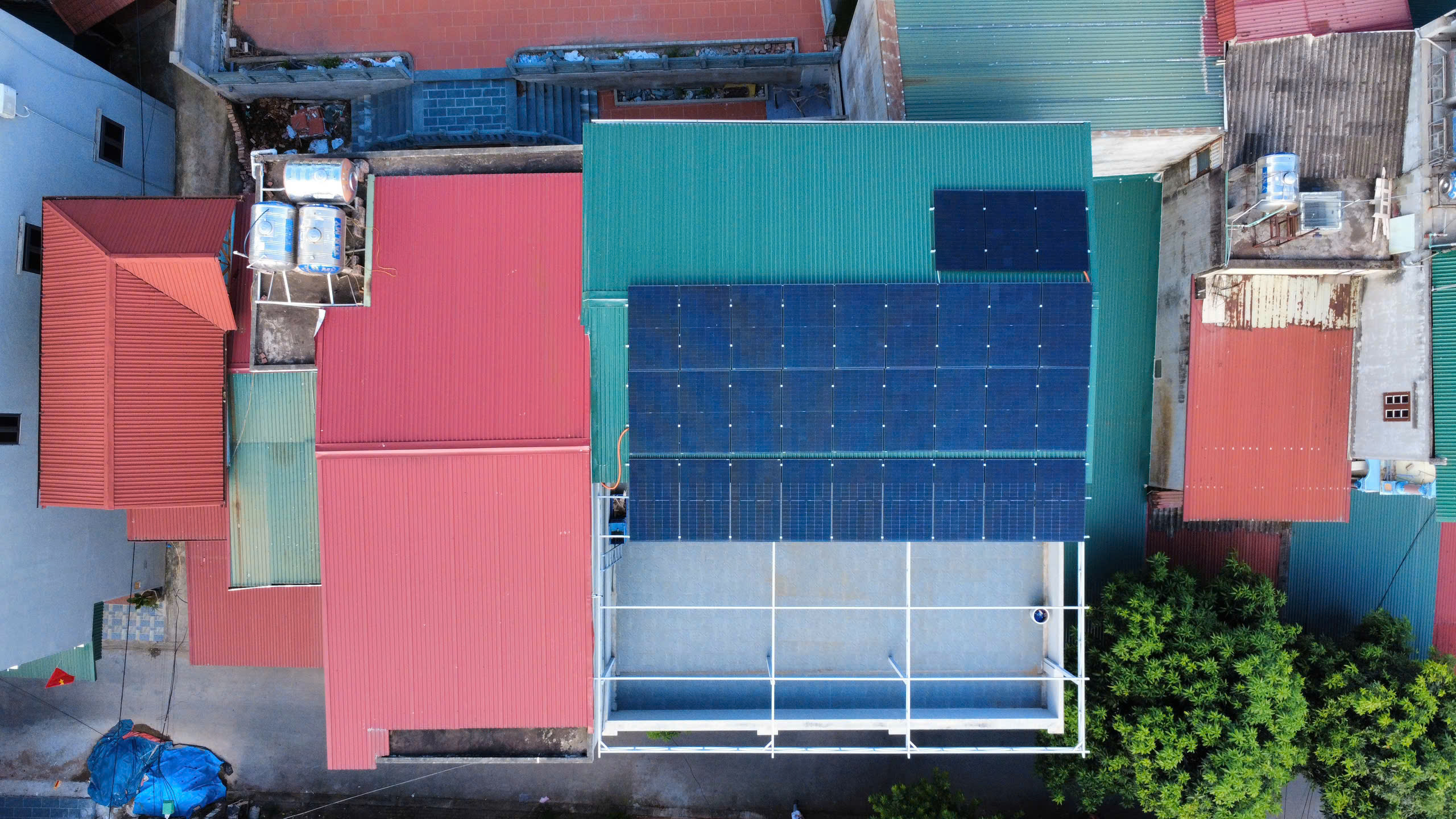 LẮP ĐẶT HỆ 13,5KWP ĐIỆN NĂNG LƯỢNG MẶT TRỜI LƯU TRỮ HYBIRD TẠI - BẮC NINH 